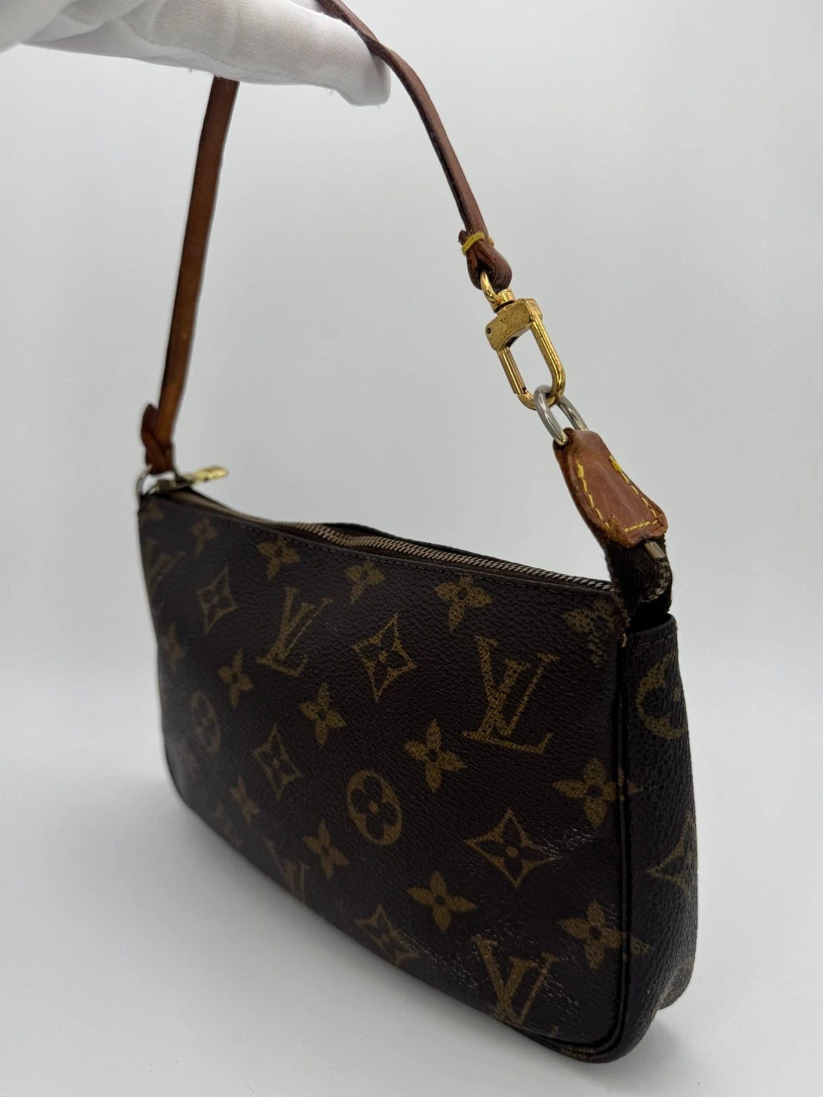 Louis Vuitton Pochette Accessoires Monogram Canvas Clutch Shoulder Bag