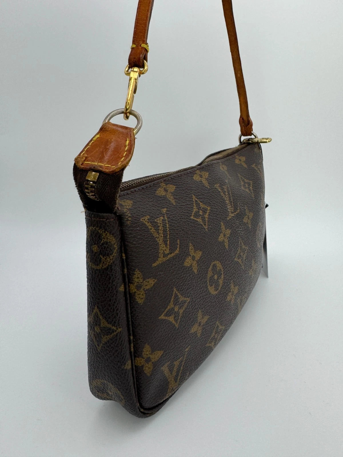 Louis Vuitton Pochette Accessoires Monogram Canvas Clutch Shoulder Bag