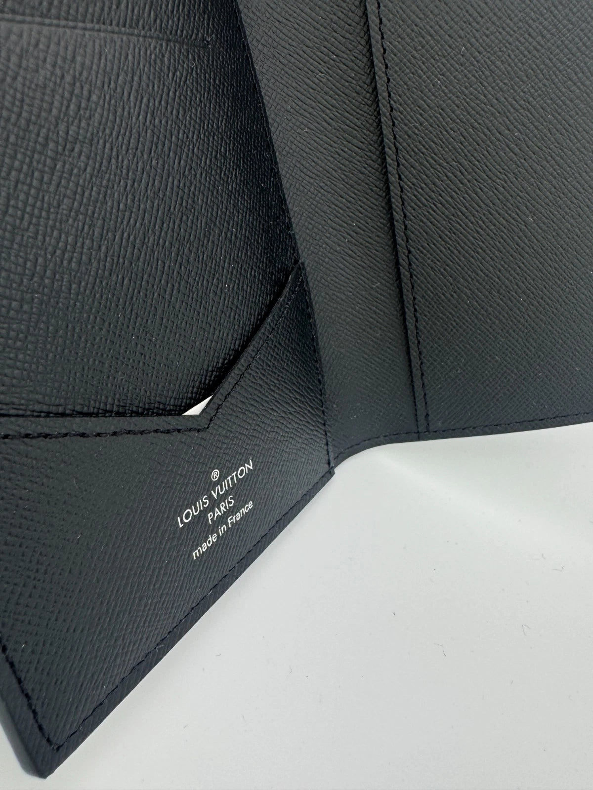 Louis Vuitton Black Taiga Leather Passport Holder - PRE OWNED
