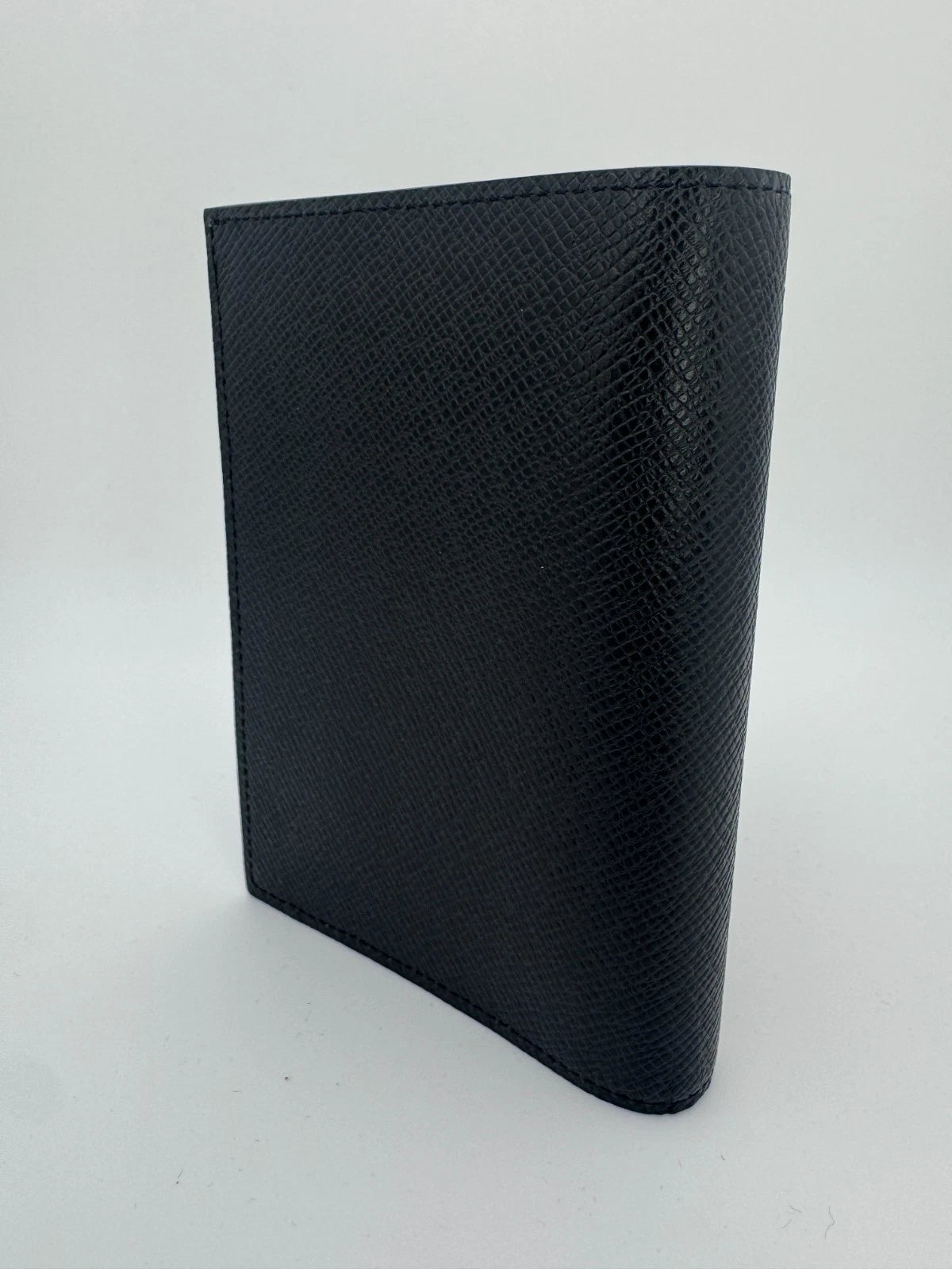 Louis Vuitton Black Taiga Leather Passport Holder - PRE OWNED