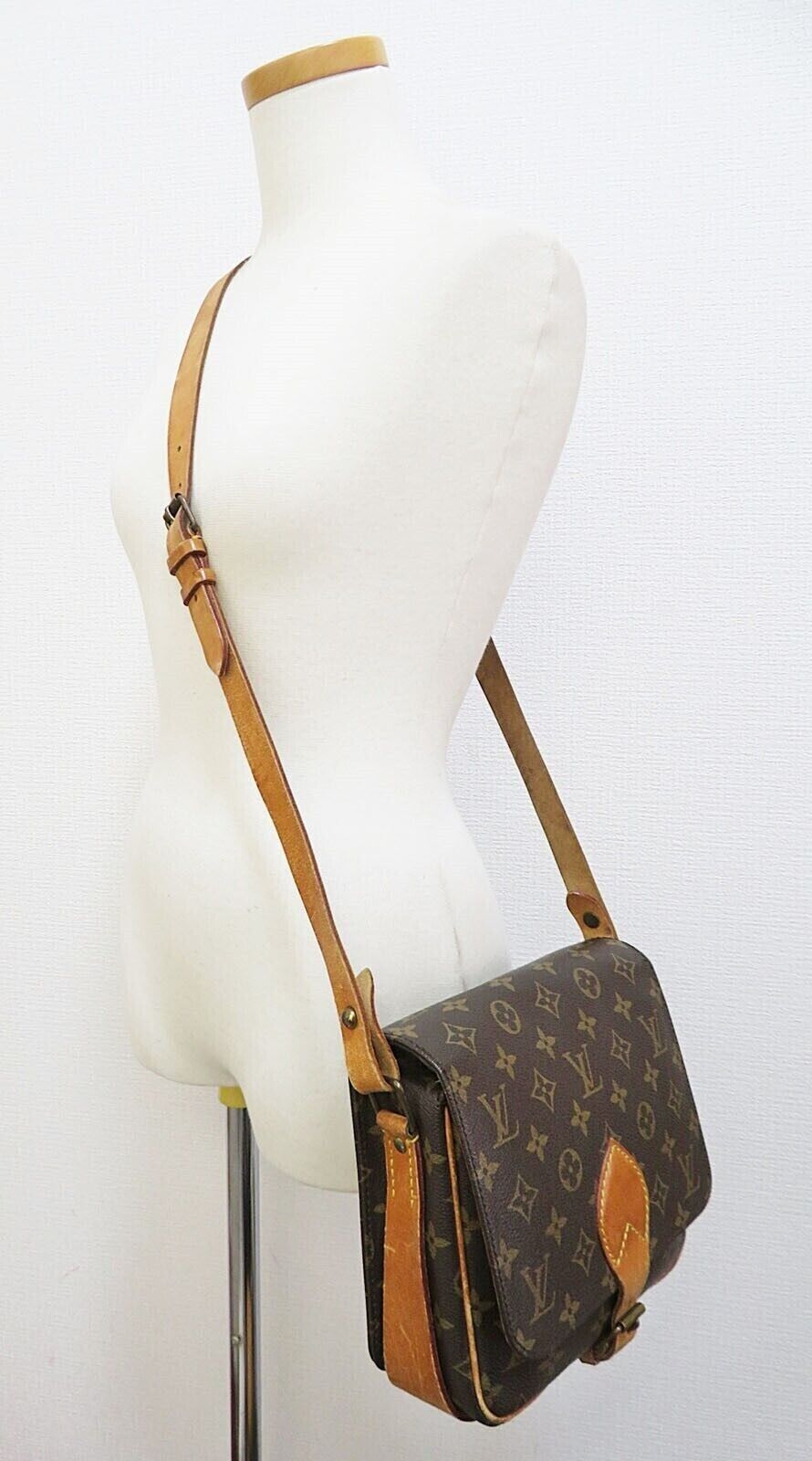 Authentic LOUIS VUITTON Cartouchiere MM Monogram Shoulder Bag Purse - Pre-Owned