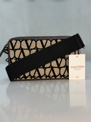 Valentino Garavani Toile Iconographe Shoulder Bag-Beige/ Black/ Brown - Pristine Condition – additional photo 2